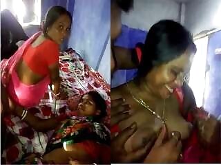 Hot Indian college girl's sexy video goes viral